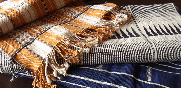 山岳民族ナガ族の織物