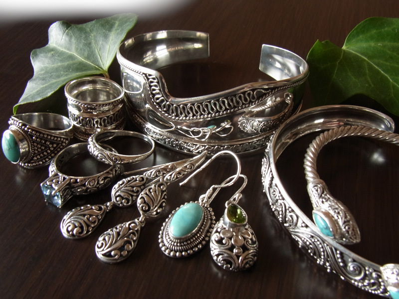 バリ島シルバーバングル・ピアス・リング バリ島シルバーアクセサリー